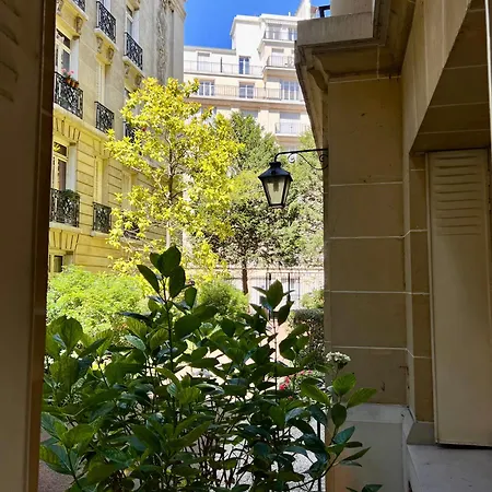 Daire Luxurious, Quiet Near Trocadero Paris