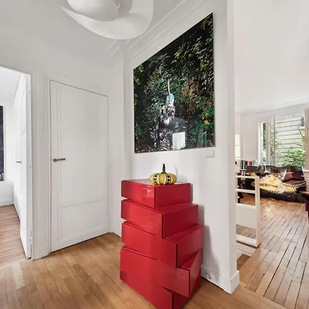Luxurious, Quiet Near Trocadero
