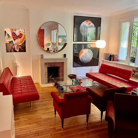 Luxurious, Quiet Near Trocadero
