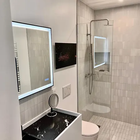 Daire Luxurious, Quiet Near Trocadero Paris