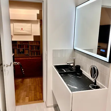 Daire Luxurious, Quiet Near Trocadero Paris