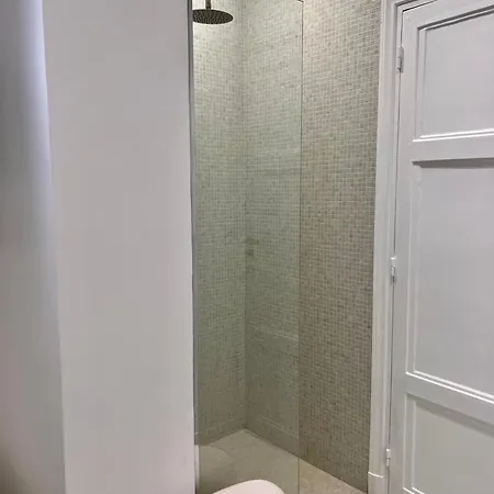 Luxurious, Quiet Near Trocadero Daire Paris
