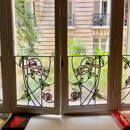 Luxurious, Quiet Near Trocadero