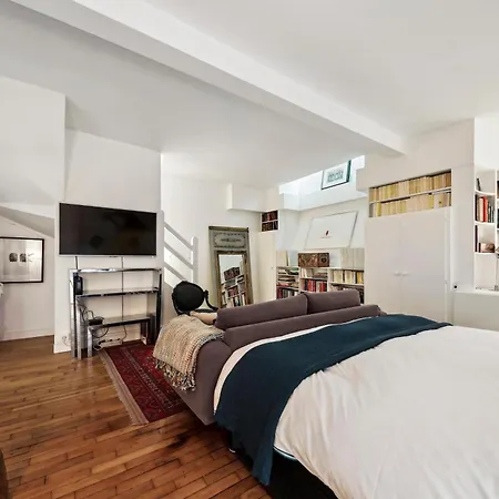 Luxurious, Quiet Near Trocadero *